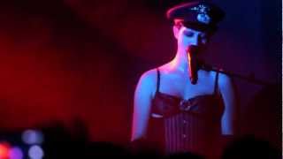 Amanda Palmer performs quotCoinOperated Boyquot by crowd request Abart [upl. by Eeral]