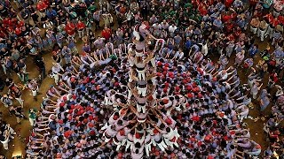 Les castells une tradition catalane célébrée à Tarragone [upl. by Eelah]