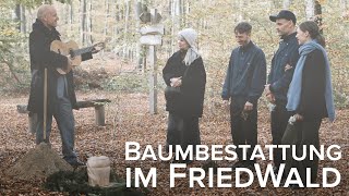 Ablauf einer Baumbestattung im FriedWald Doku 1 Min [upl. by Harehs]