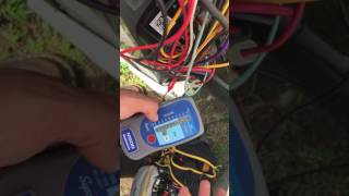 Checking compressor windings with a Supco M500 Megohmeter [upl. by Ternan338]