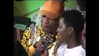 Koffi Olomide feat Cindy le coeur  Si si si live au fikin 2007 [upl. by Ellenet656]