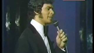 Engelbert Humperdinck sings a Medley of Hits [upl. by Chandal]