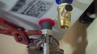 Come installare uno scaldacqua elettrico  how to install an electric water heater [upl. by Krucik]