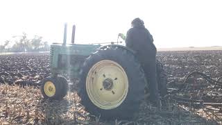 John Deere G plowing [upl. by Elocin424]