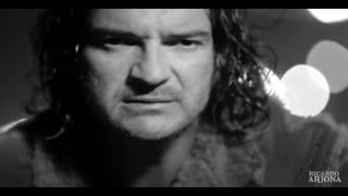 Ricardo Arjona  Mojado feat Intocable Video Oficial [upl. by Hannavahs278]